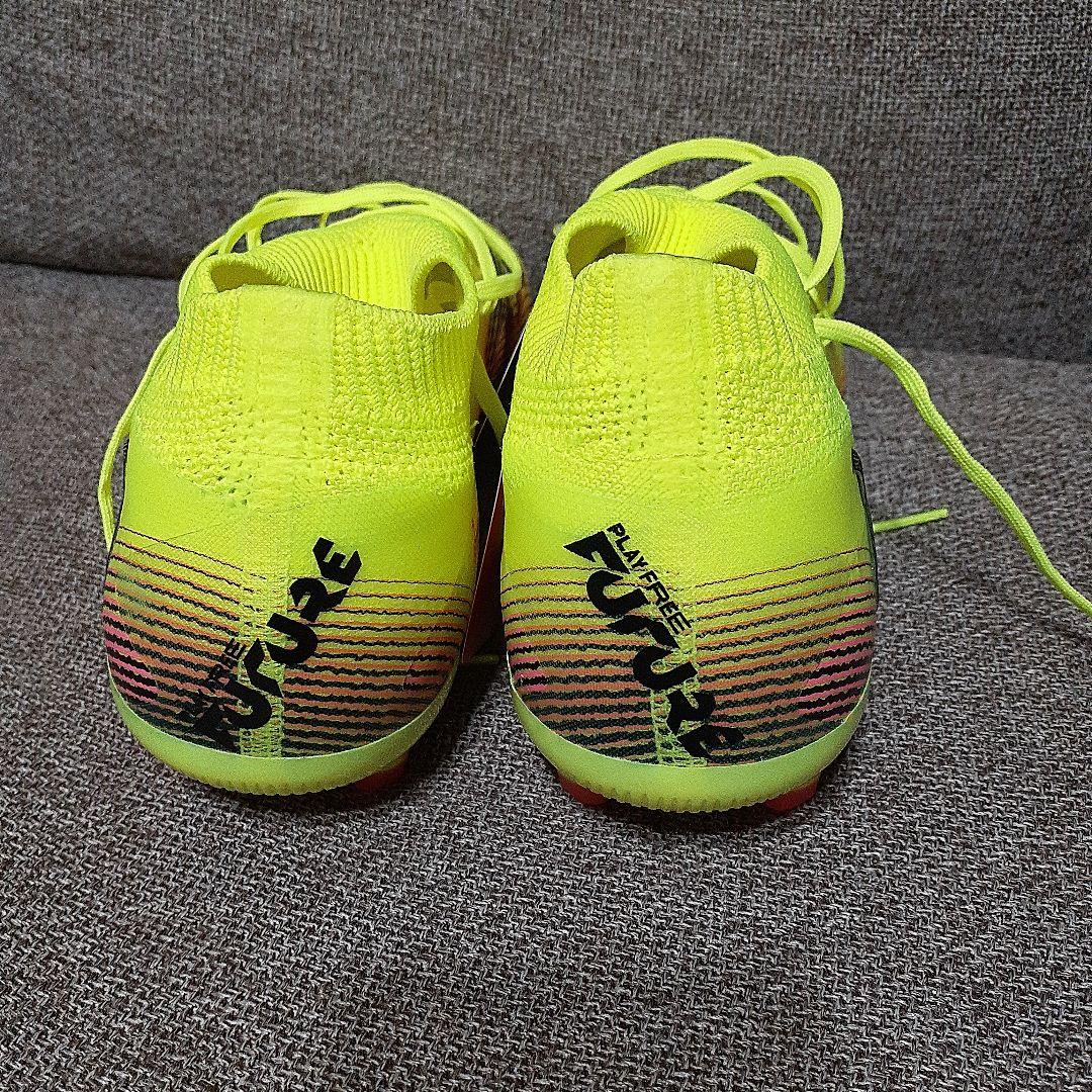【新品未使用】PUMA フューチャー８プロ HG/AG 25,5cm サッカー