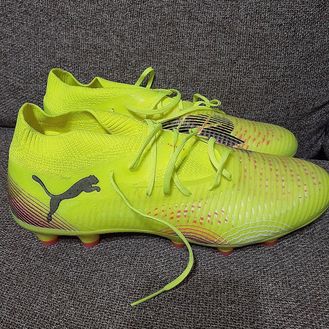 【新品未使用】PUMA フューチャー８プロ HG/AG 25,5cm サッカー