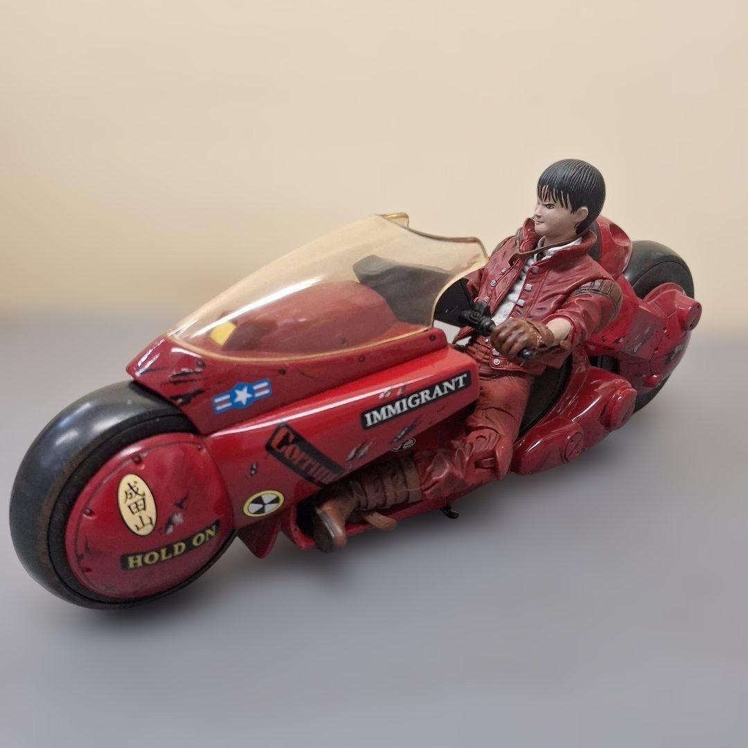 マクファーレン　AKIRA　金田　KANEDA ON MOTORCYCLEアキラ