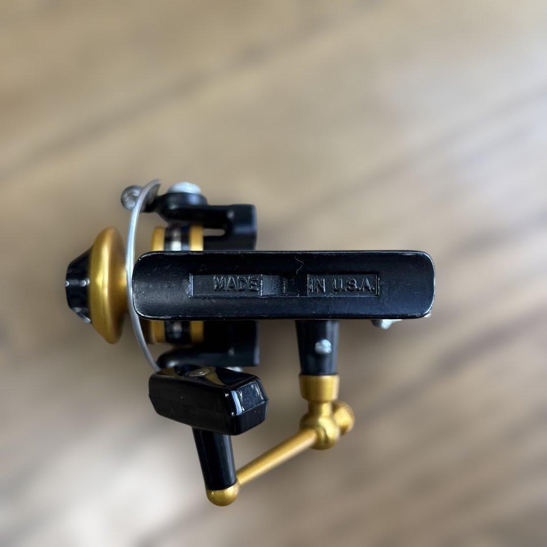 美品！Penn SS 4200 スピニングリール ブラック/ゴールド