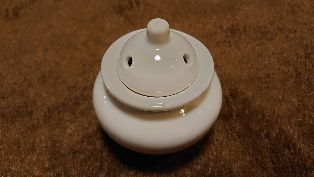 李朝　白磁　香炉　１客