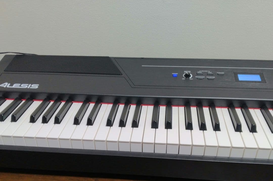 【美品】スタンド、ペダル、楽譜台付きAlesis Recital pro 88鍵