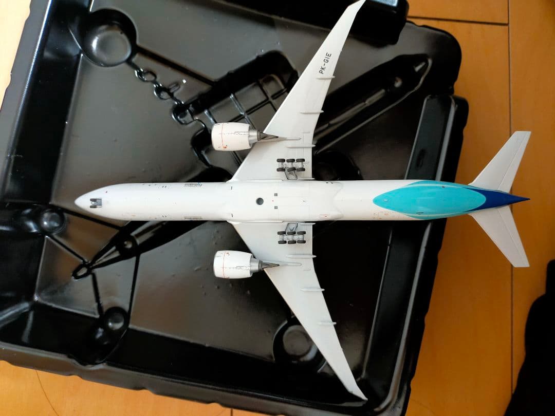航空機・ヘリコプター Boeing 777-300ER Garuda Indonesia PK-GIE