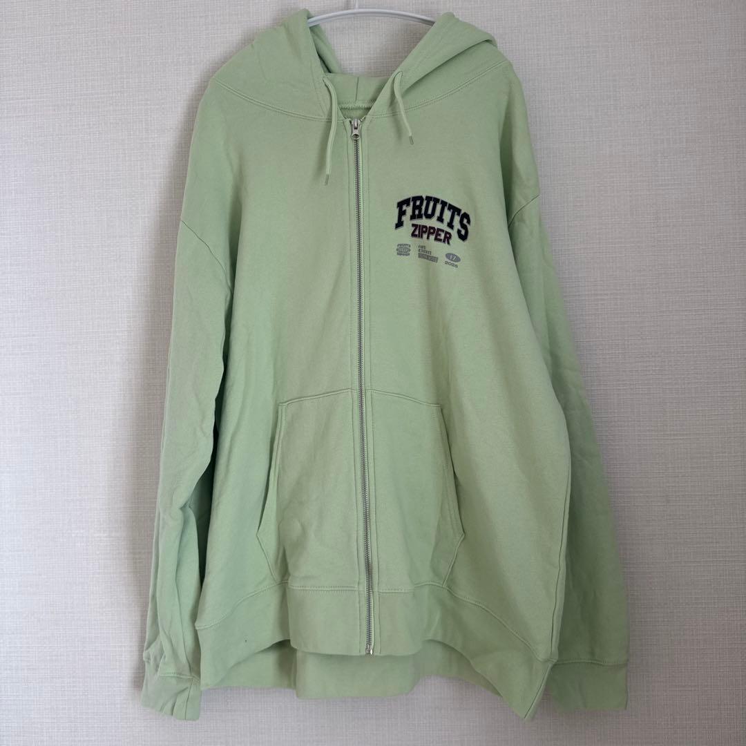 櫻井優衣 FRUITSZIPPER OSHI API Zip-up hoodie