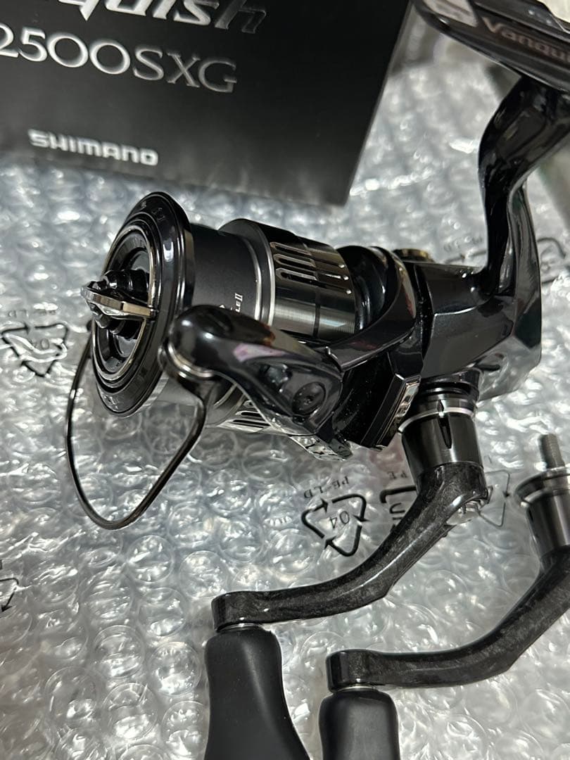シマノ 19ヴァンキッシュ C2500SXG 極美品　ハンドル45ミリ50ミリ