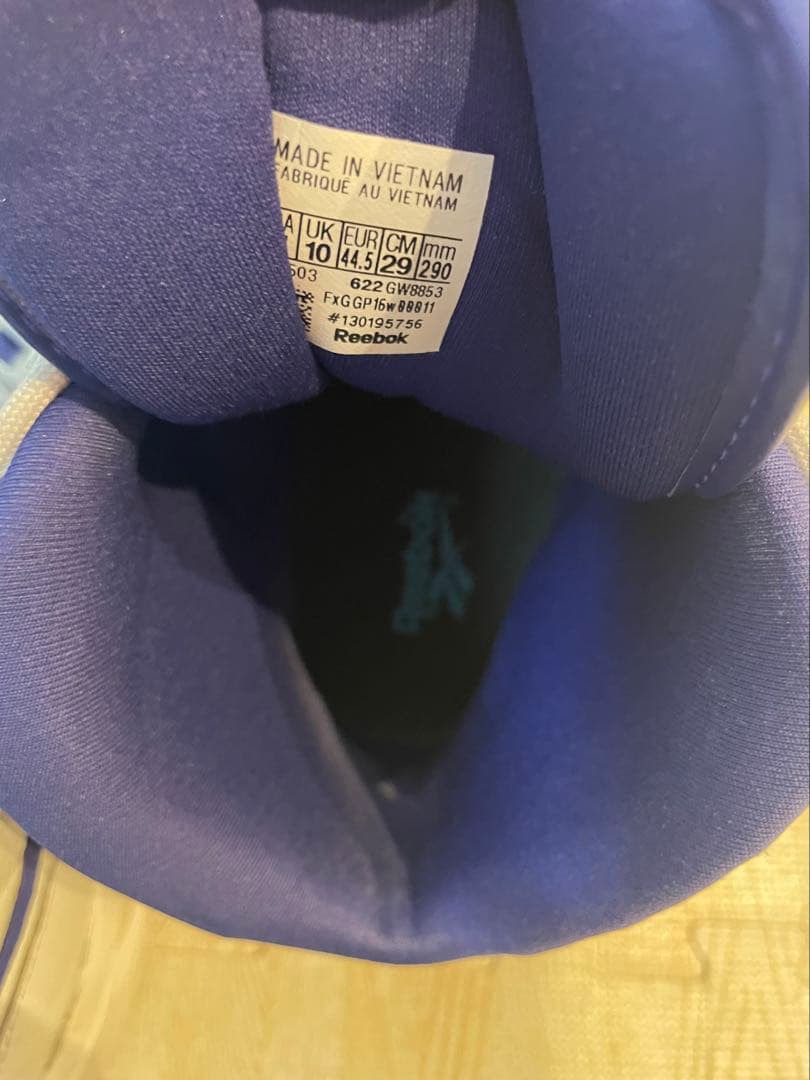 週末大幅値下げ　Reebok バスケットボールシューズQuestion1