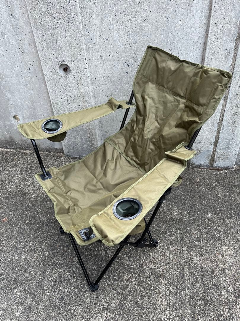 【美品】リクライニングチェア　ドリンクホルダー　カーキ　オリーブ　キャンプ　椅子
