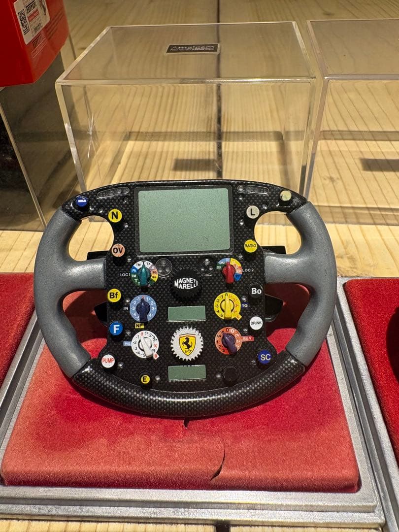 アマルガム1/4フェラーリF1ステアリング　7個セット