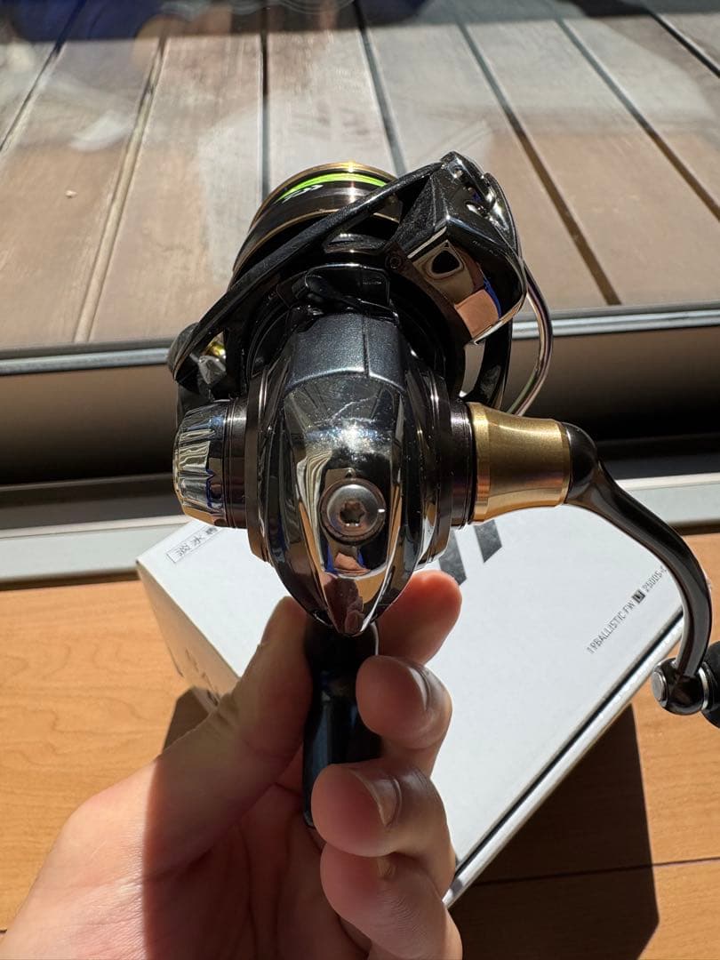 リール BALLISTIC FW LT 2500S-C