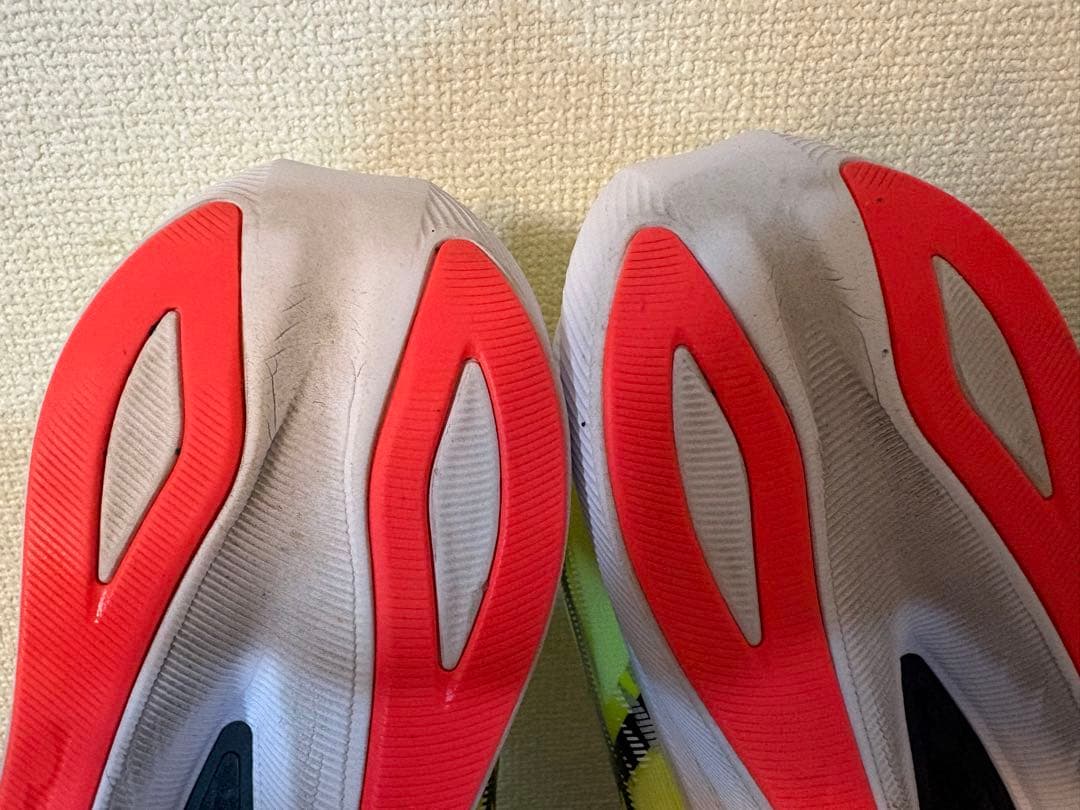 ASICS マジックスピード4 25.5㎝
