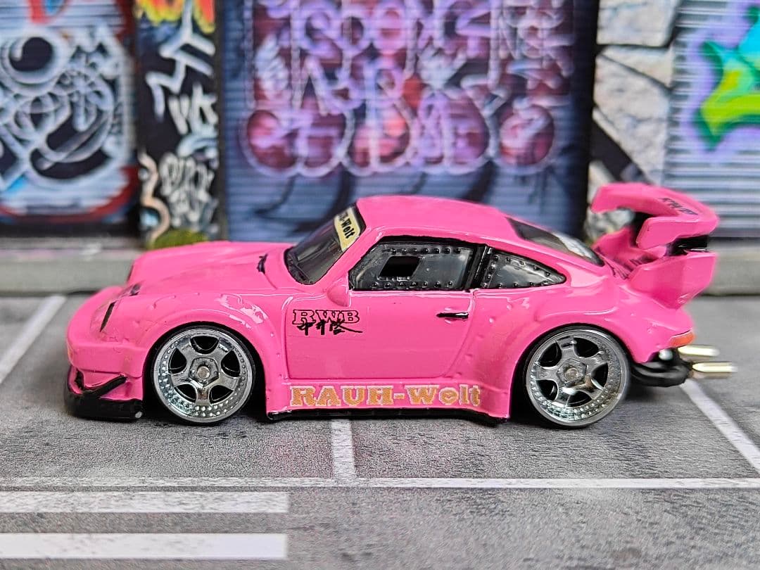 ホットウィールカスタム ポルシェ RWB ピンク ✩深リム☆トミカ改造