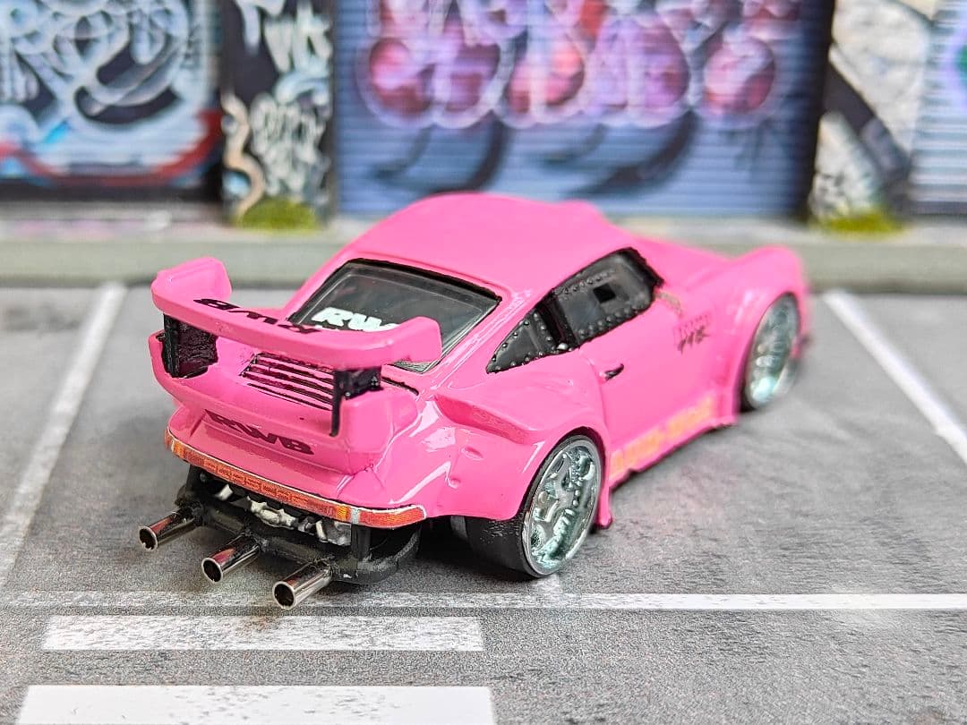 ホットウィールカスタム ポルシェ RWB ピンク ✩深リム☆トミカ改造