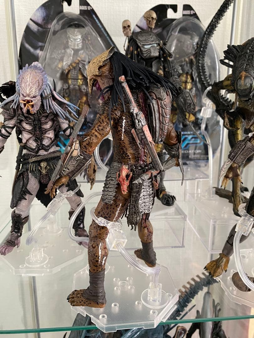 NECA プレデター FERAL PREDATOR ネカ PREY エイリアン
