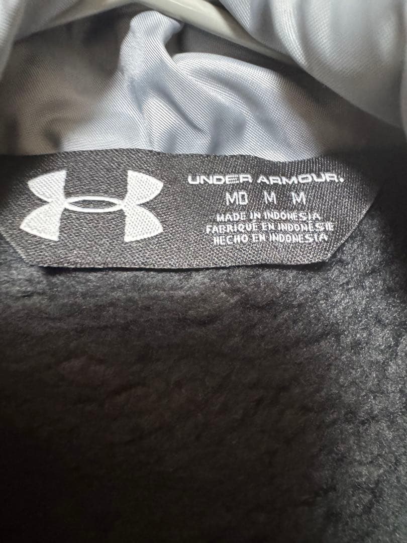 アンダーアーマー　スキーウェア上下セット　Ｍ　Under Armour