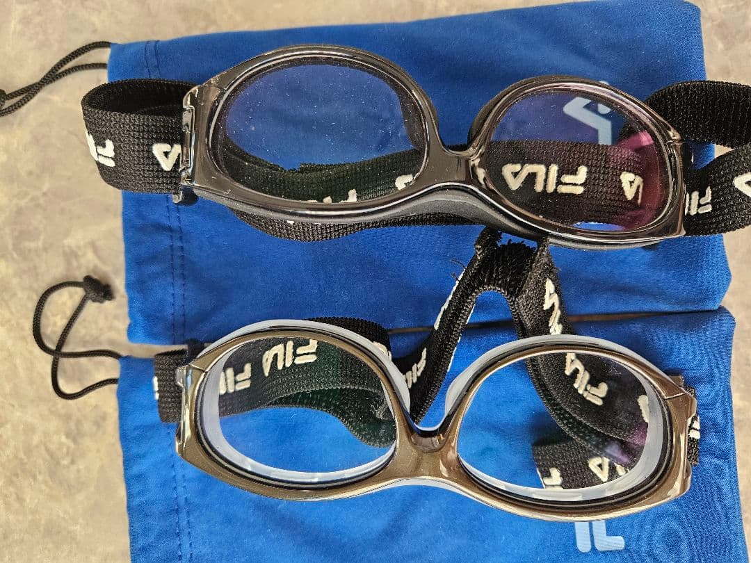 未使用品★FILAスポーツ ゴーグル 2個セット ★収納袋・レンズ新品１セット