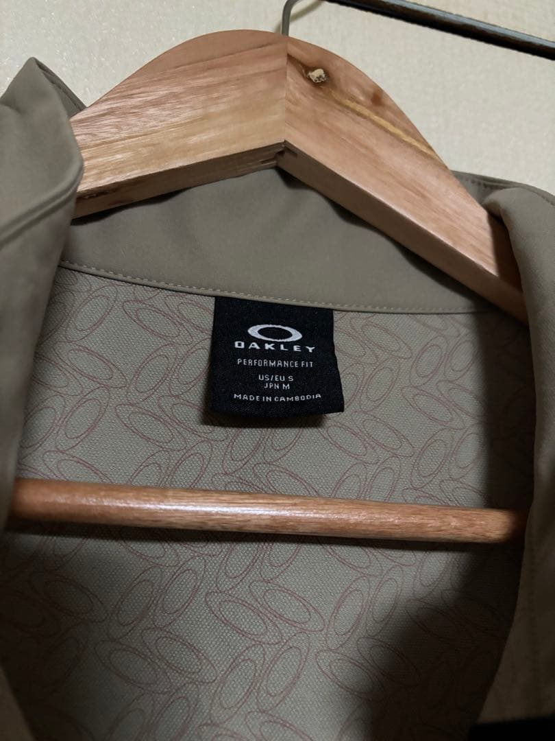 コ*イ様 【新品】オークリー OAKLEYクロスジャケット BORDERLESS