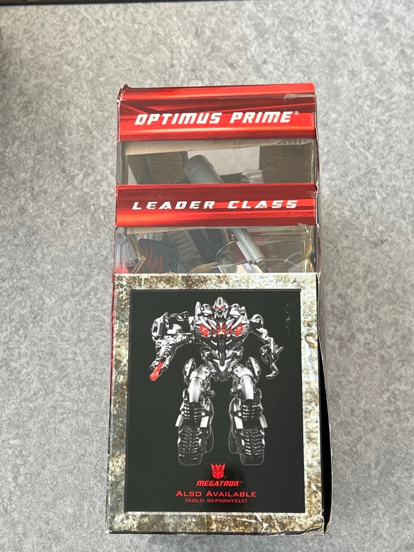 トランスフォーマー オプティマスプライム リーダークラス