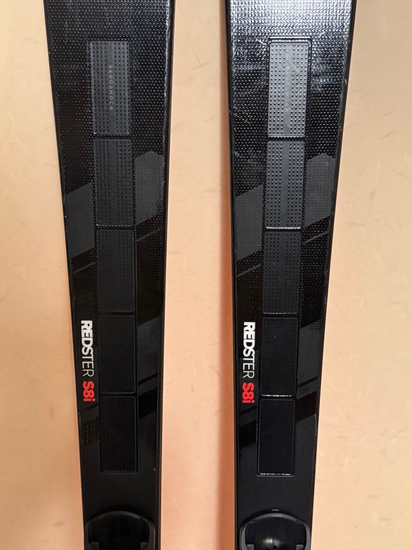 ATOMIC REDSTER S8i スキー板 ブラック