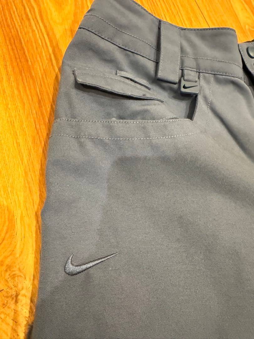 Nike スノーボードパンツ グレー