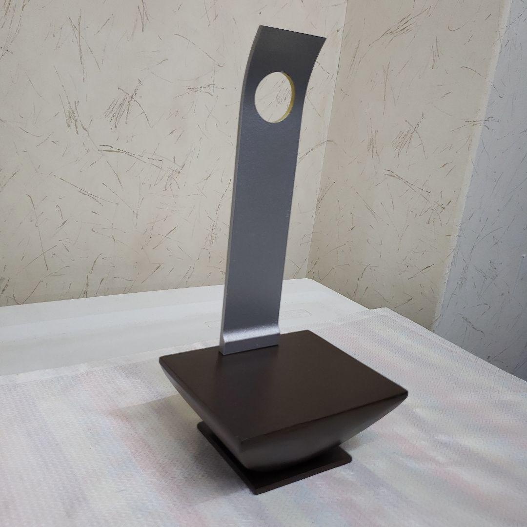 蔵出し特価モダン飾り台金属製２６cm　１３×１０cm　約2,5kg