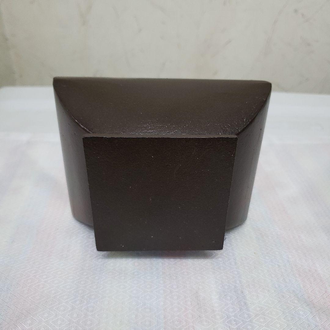 蔵出し特価モダン飾り台金属製２６cm　１３×１０cm　約2,5kg