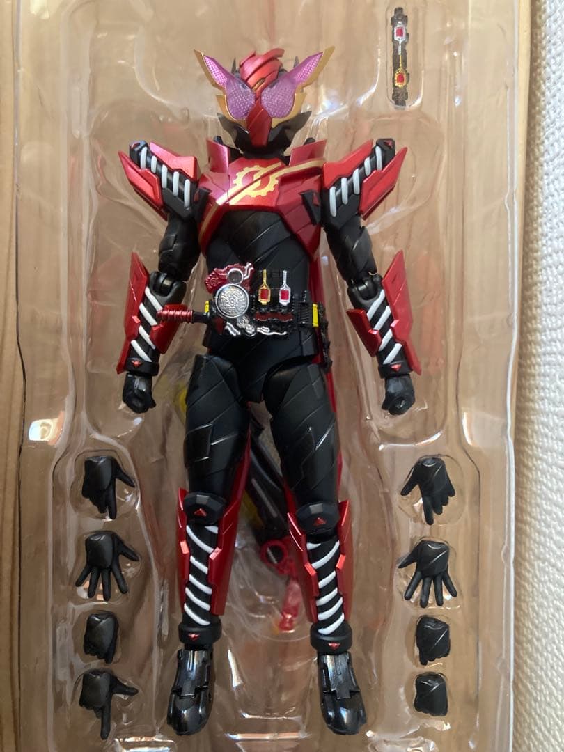 仮面ライダービルド ラビットラビットフォーム フィギュアーツ 初期不良対応済