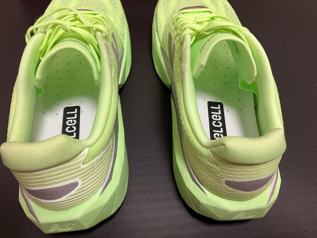 【限定】New Balance FuelCell Rebel v5 28.5cm