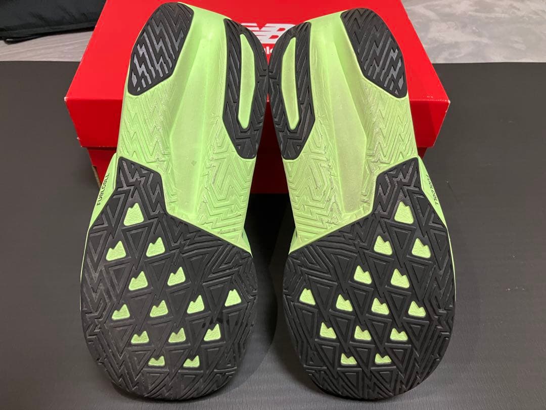 【限定】New Balance FuelCell Rebel v5 28.5cm