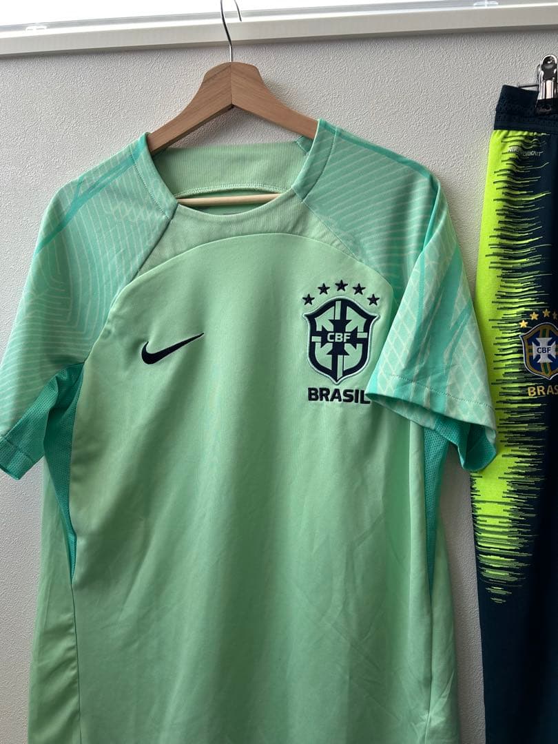 Nike ブラジル代表 トレーニングウェア　vaporknitヴェィパーニット