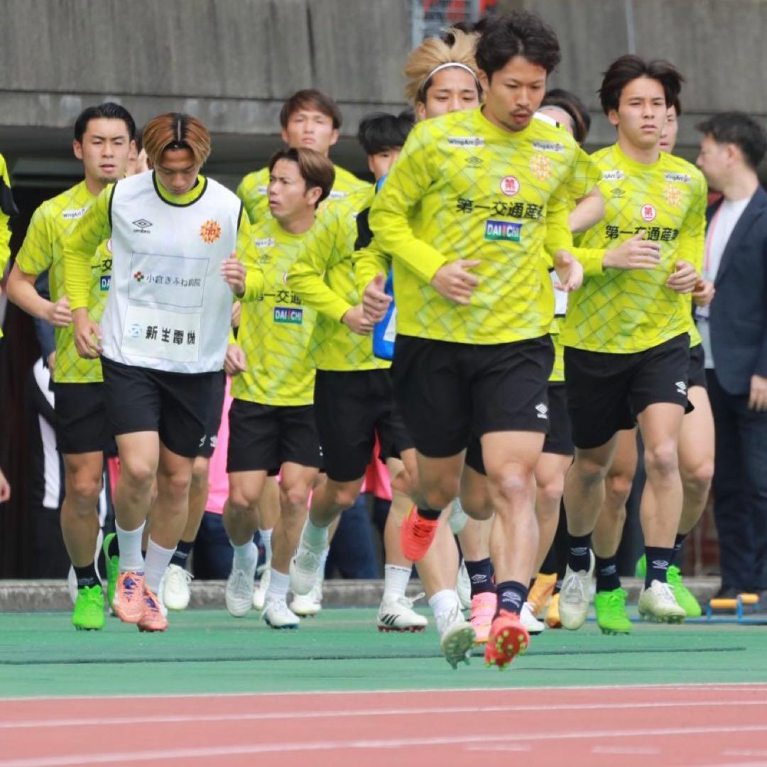 選手支給品　ギラヴァンツ北九州　トレーニングウェア　長袖