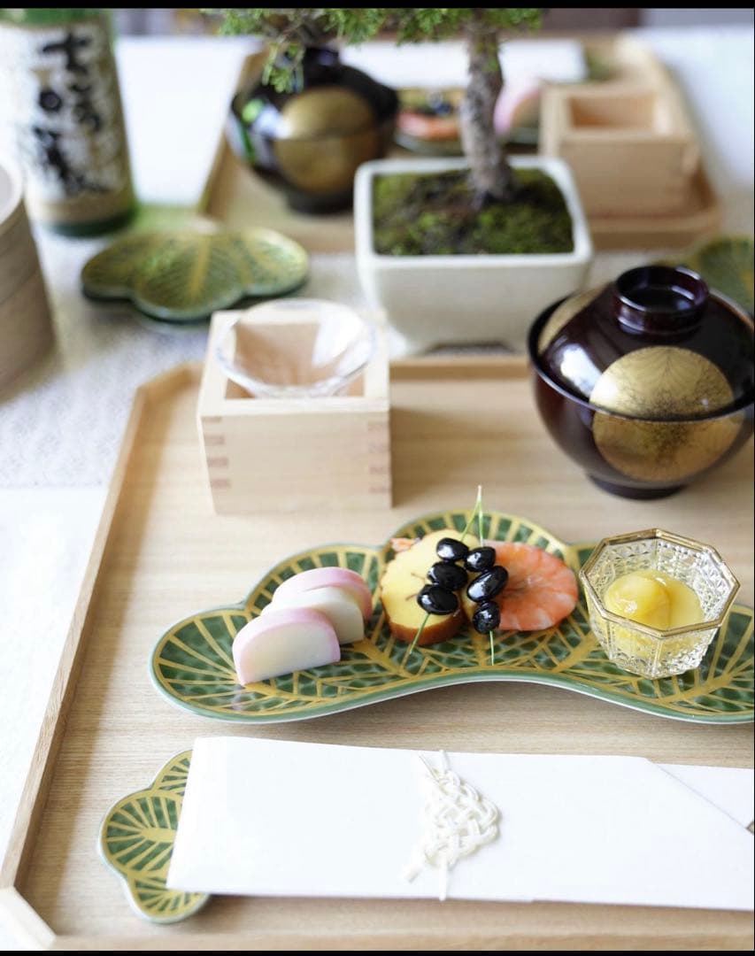 有田焼　幸楽窯　錦金松葉形前菜皿　茶緑金　白金　赤金　3点セット