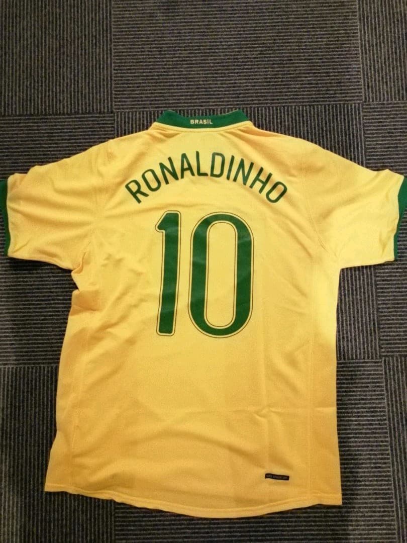 ブラジル代表　ロナウジーニョ　ユニフォーム