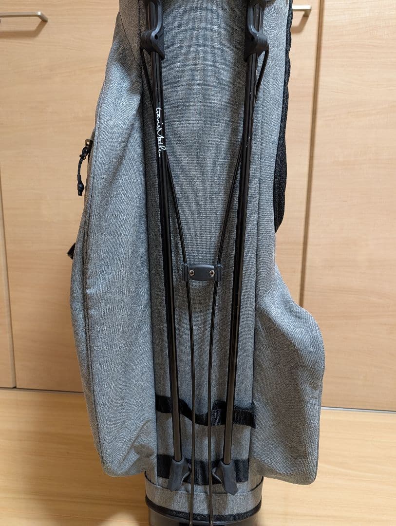 【TRAVISMATHEW/トラビスマシュー】スタンドキャディバック　グレー