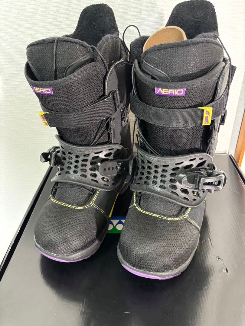新品　YONEX AERIO アキュブレイドブーツ