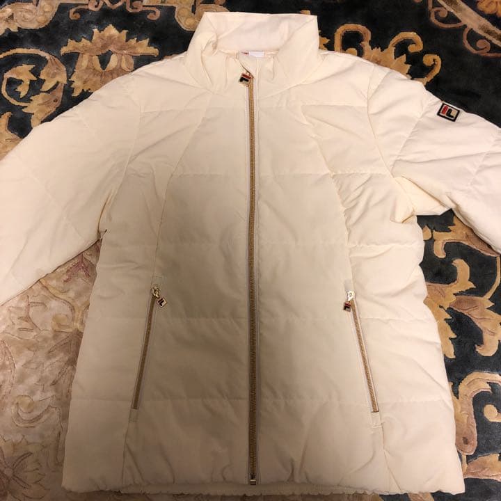 フィラ　中綿ジャケットSサイズ