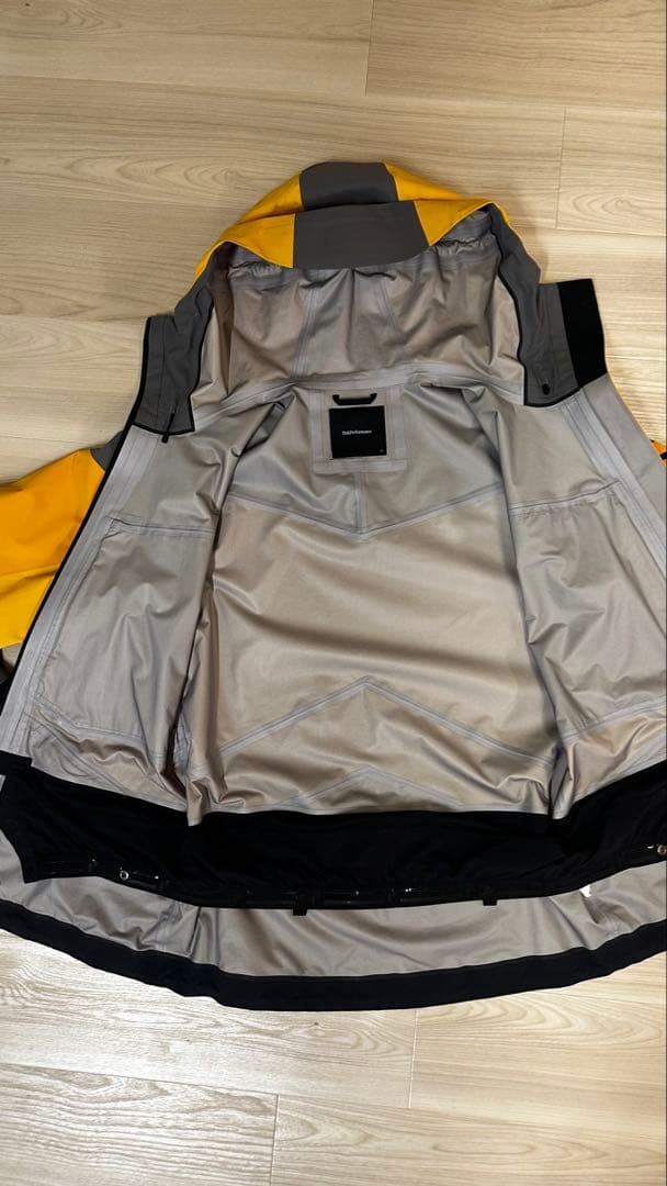 Peak Performance グラビティ ゴアテックス ジャケット　サイズM