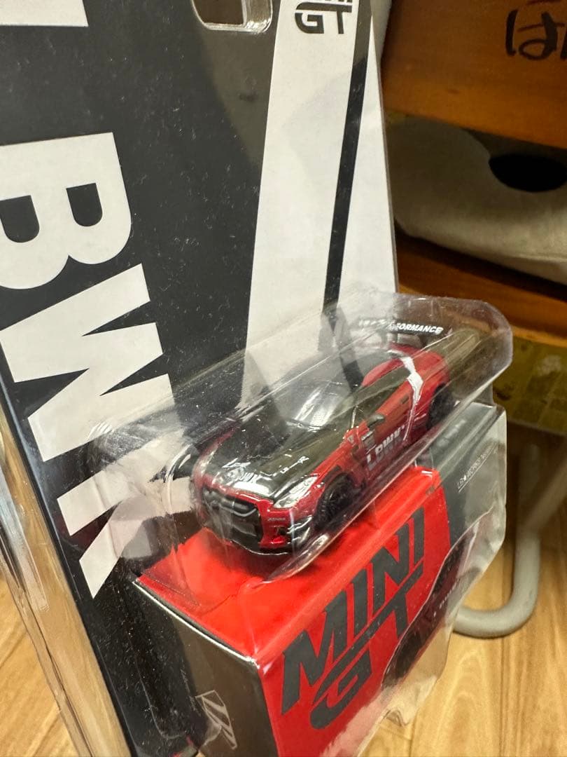 MINI GT LB★WORKS Nissan GT-R 赤 1/64