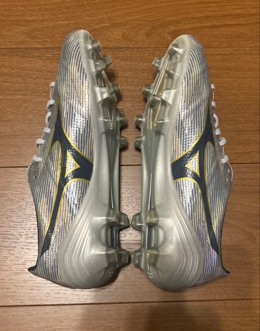【ほぼ新品】MIZUNO α ⅡJAPAN アルファ ジャパン ミズノサッカー銀