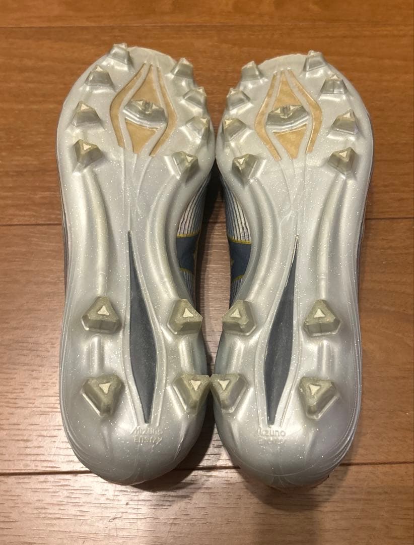 【ほぼ新品】MIZUNO α ⅡJAPAN アルファ ジャパン ミズノサッカー銀