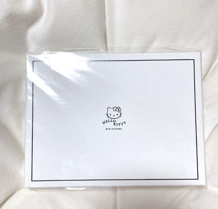 新品 激レア ハローキティ スワロフスキー フォトフレーム 写真立て 高級