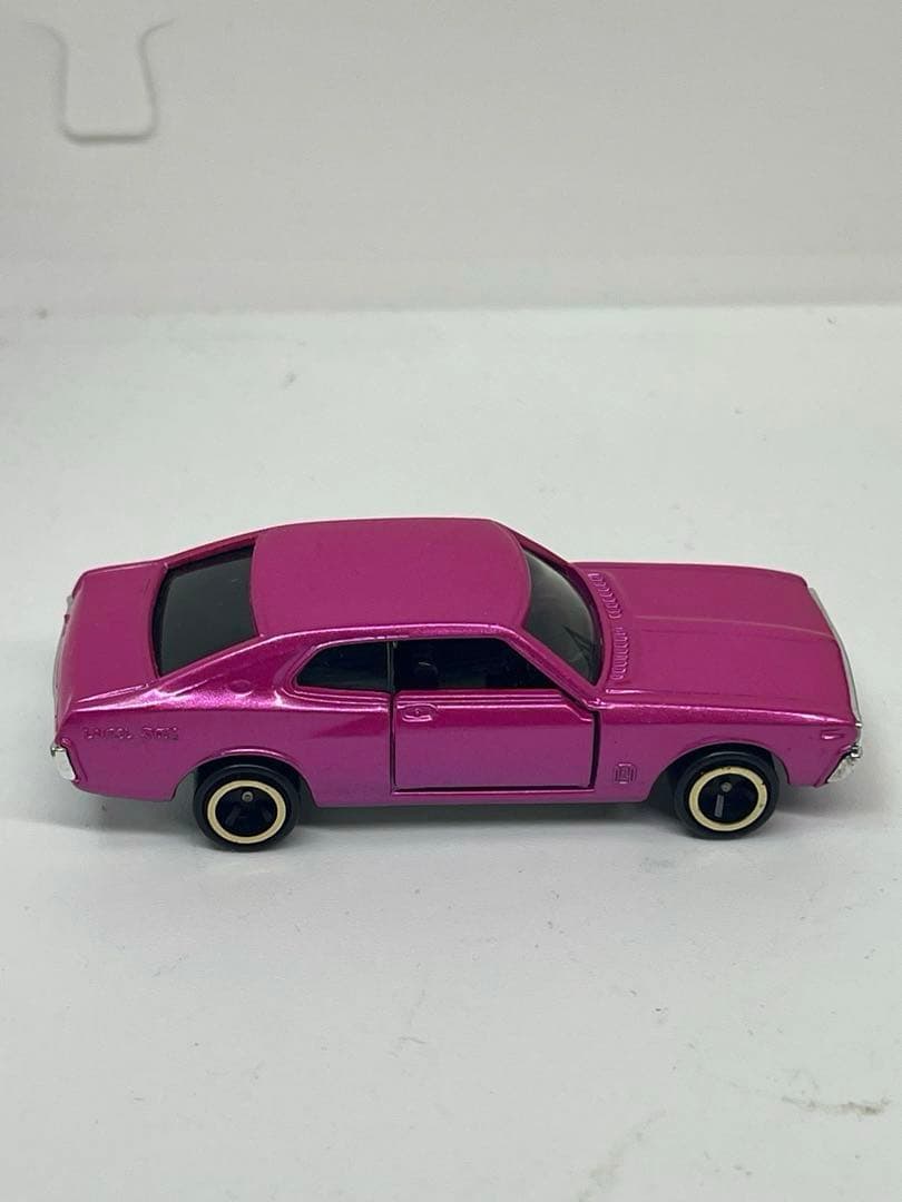 トミカ 黒箱 74 -1-9 ニッサン ローレル 2000sgx 喝徒飛競走車