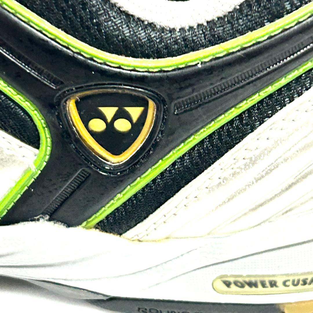 美品　ヨネックス　パワークッション　26.5 　コンフォートバドミントンシューズ