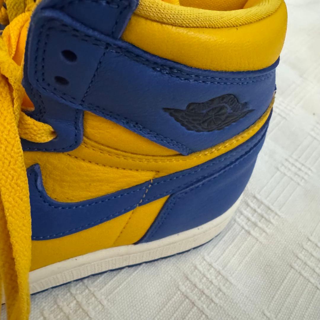 ジョーダンAIR JORDAN 1 RETRO HIGH OG 青黄　23.5