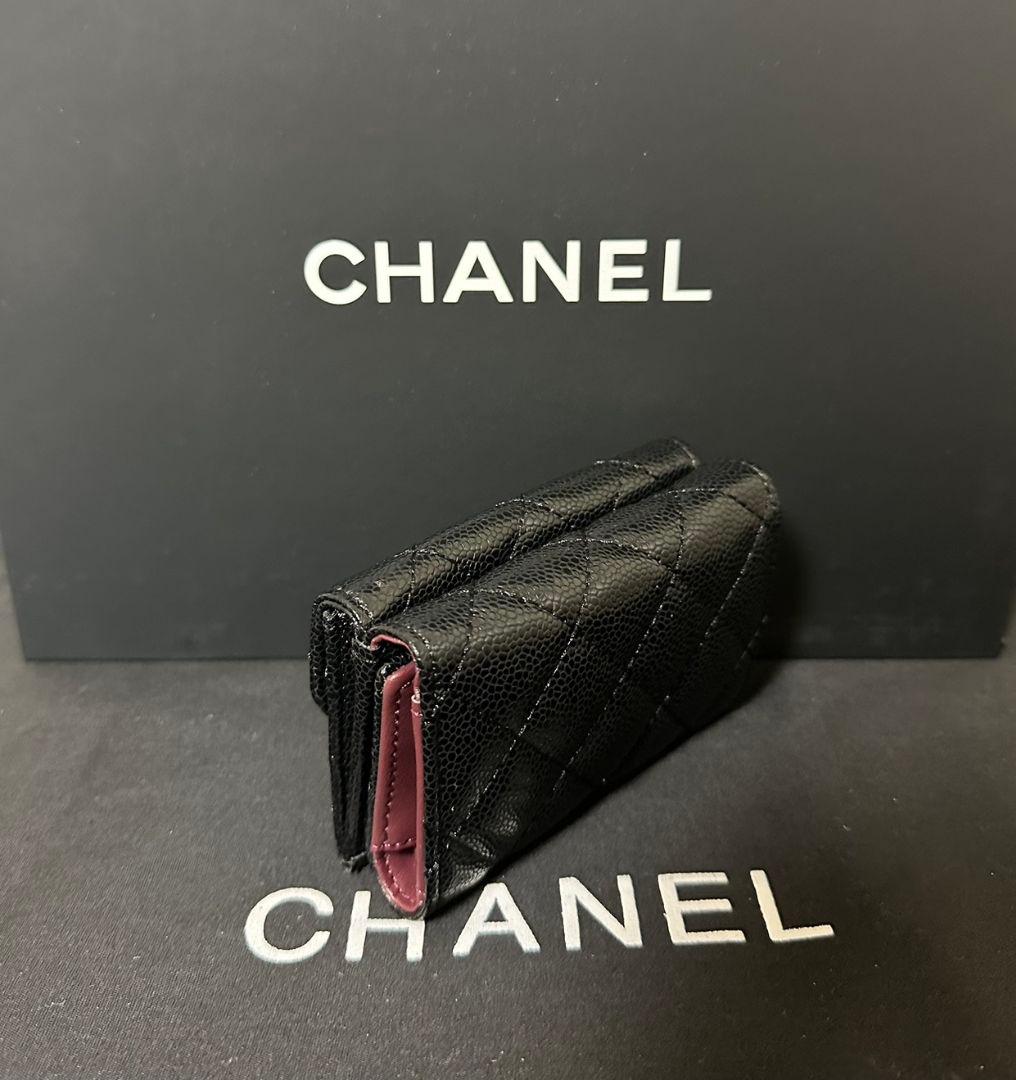 CHANELキャビアスキンレザー折り財布ブラック