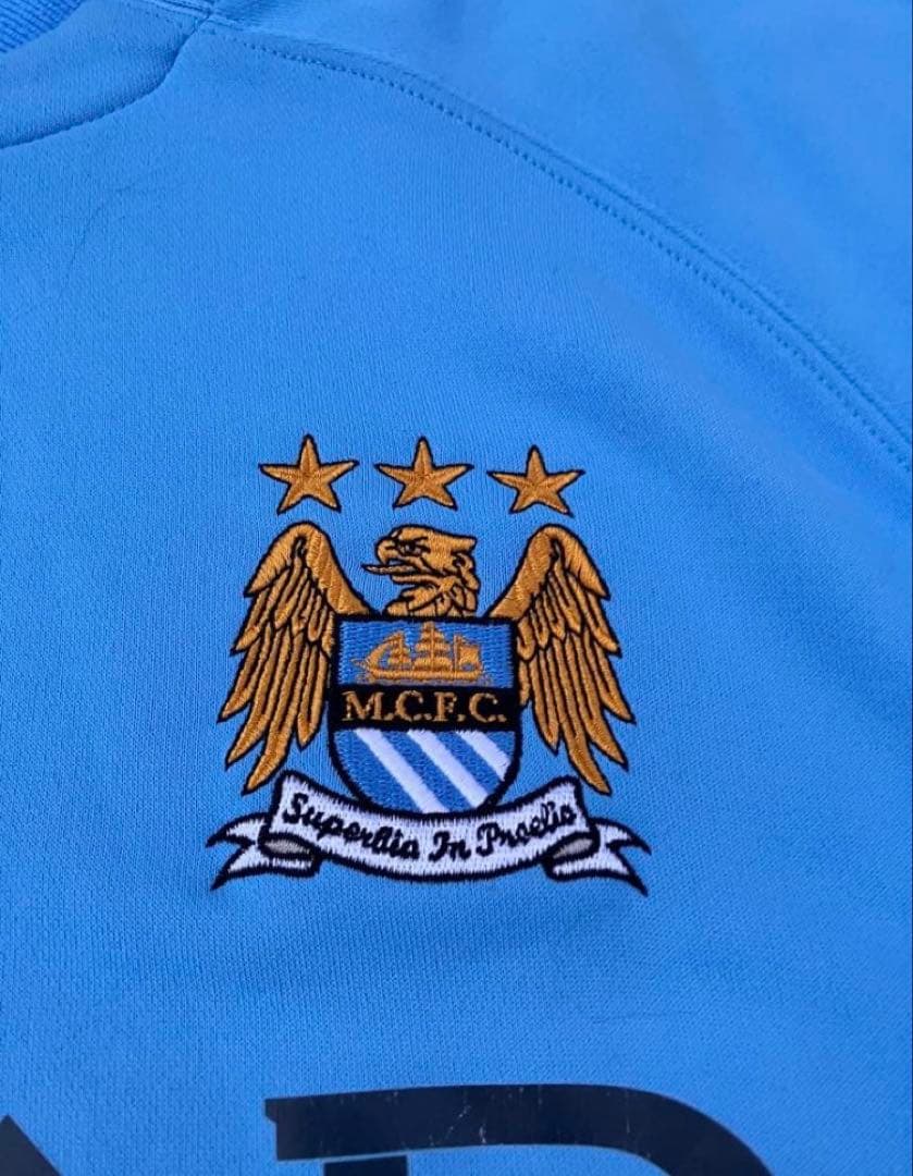 UMBRO マンチェスター・シティ トレーニングスウェット ETIHAD