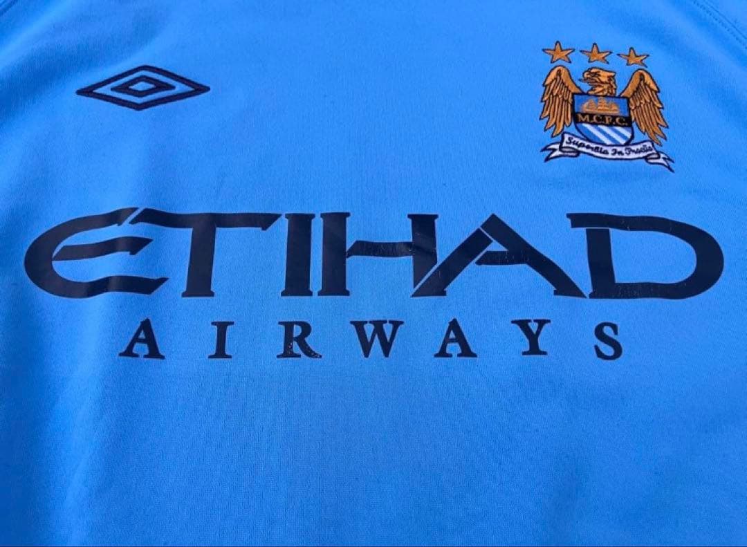 UMBRO マンチェスター・シティ トレーニングスウェット ETIHAD
