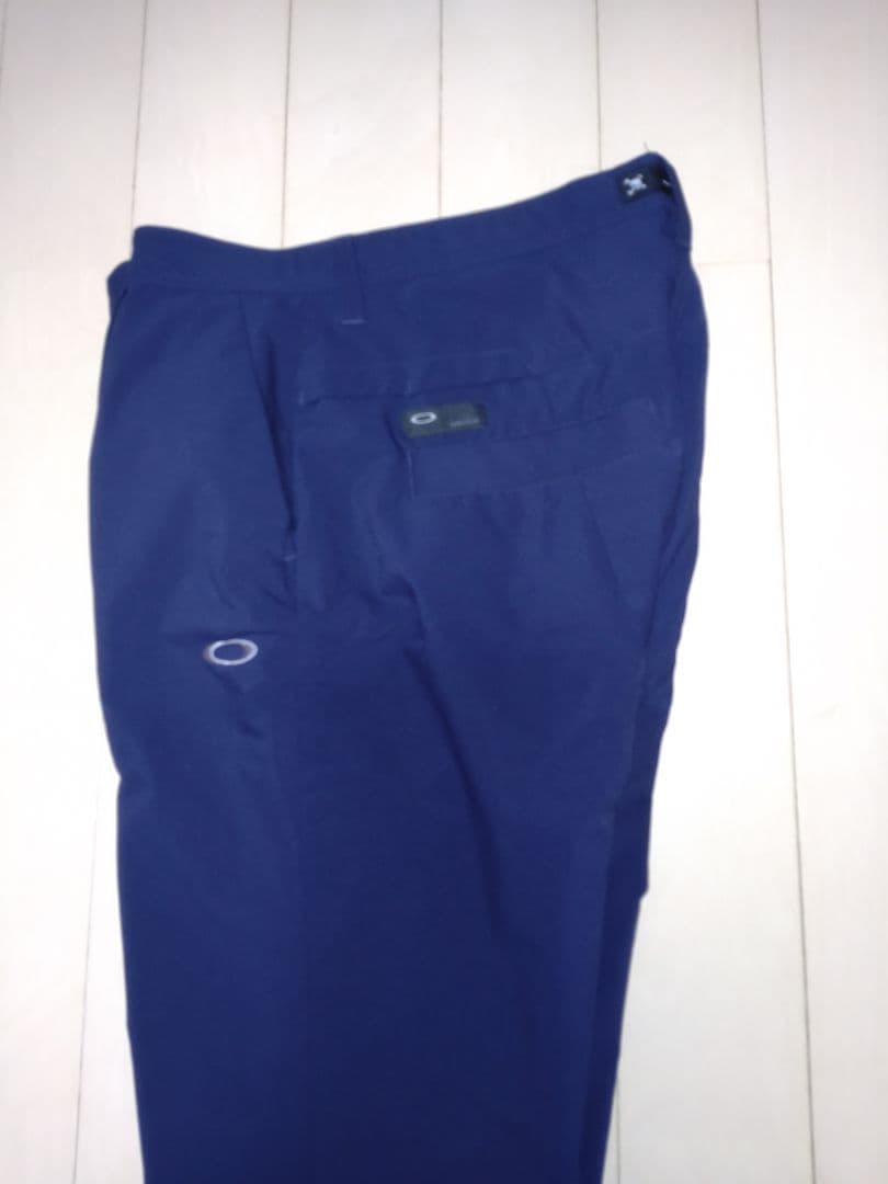 オークリー ゴルフパンツ ネイビー JPN33 ストレッチ　春秋向け