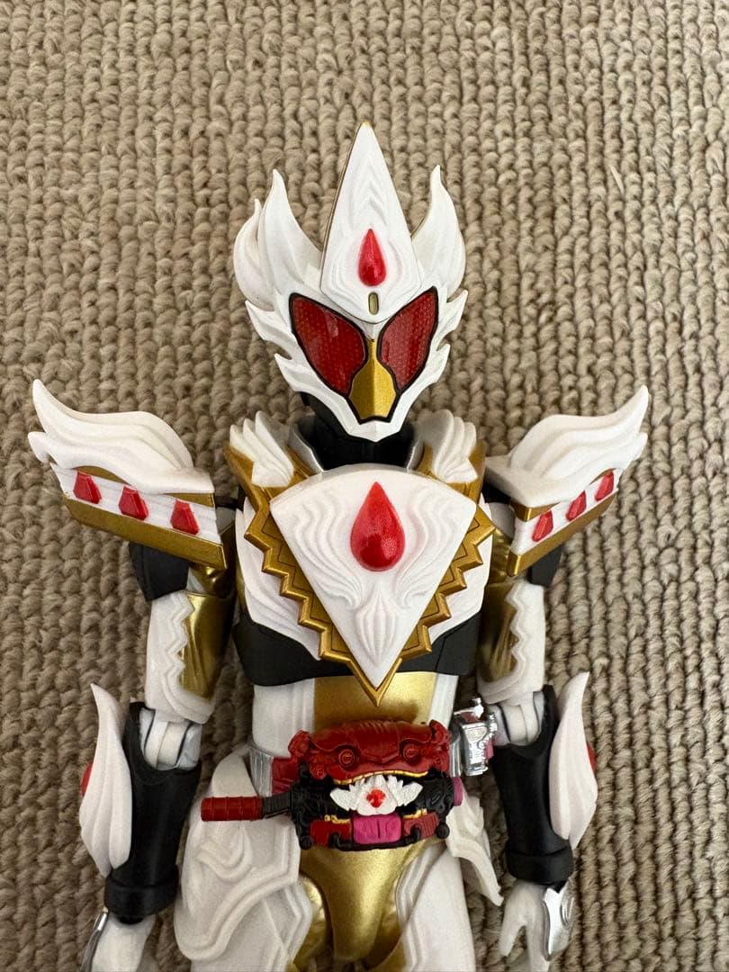 S.H.Figuarts フィギュアーツ 仮面ライダーガヴ ケーキングフォーム