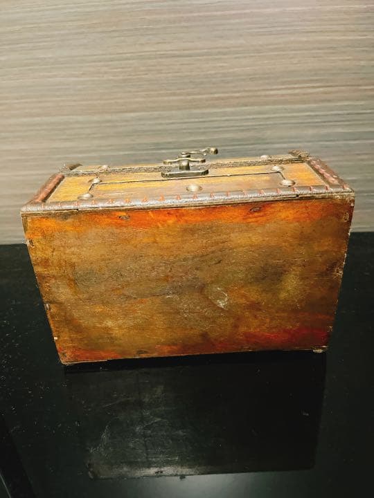 アンティーク　小物入れ