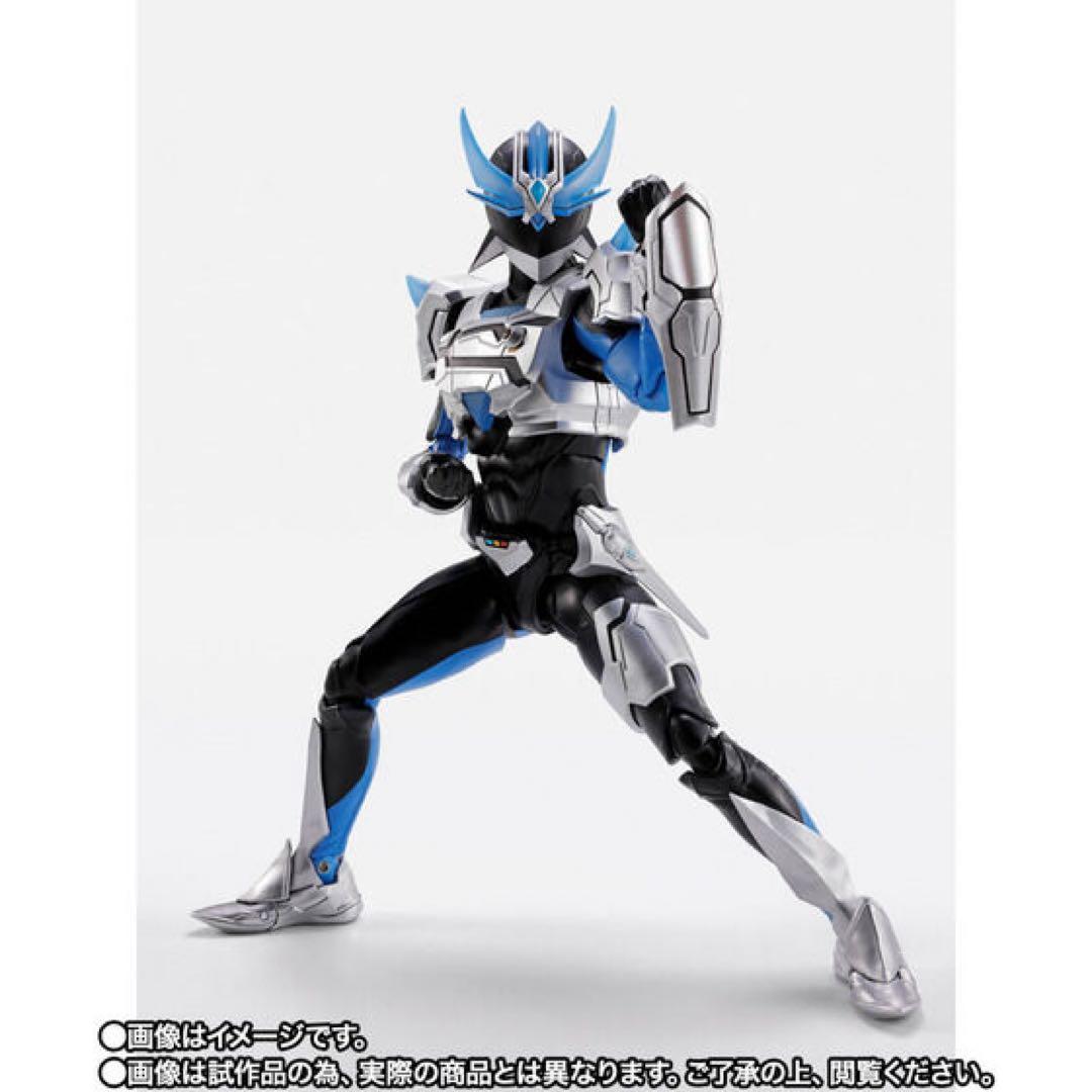 (新品未開封)S.H.Figuarts ウイングマン ガーダーシルエット